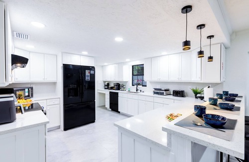 Casselberry Casa | Blue Villa- 8 PAX-Heated Pool-BBQ -Top Area. Close to Orlando’s Top Attractions.