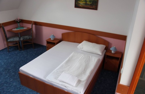 Heviz Hotel | Blue Villa Appartement House