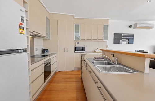 Lakes Entrance Casa | Blue Waters - Just minutes away from the Lakes Entrance foreshore