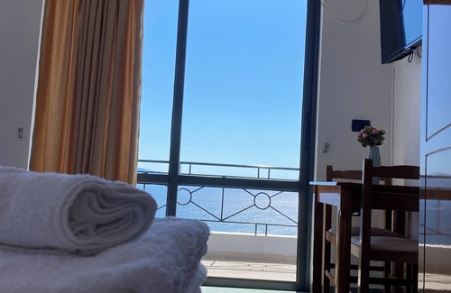Sarande Hotel | BLUE WAVES