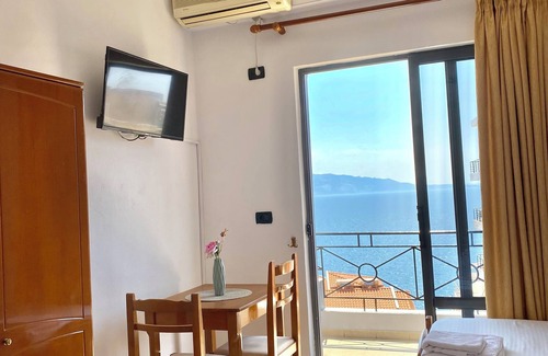 Sarande Hotel | BLUE WAVES