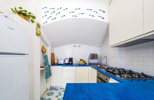 Chiesa Nuova Casa | Blue Waves in Positano