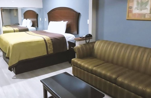 Greater Greenspoint Casa | Blue Way Inn & Suites Houston-1 King Bed Non Smoking