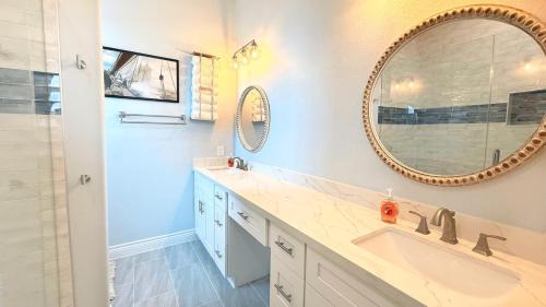 Freeport Casa | Blue Whale Beachfront Retreat