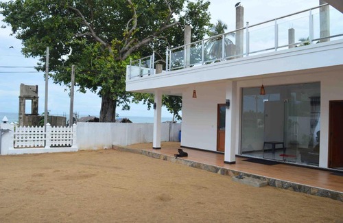 Trincomalee Casa | Blue Wings Beach Hotel