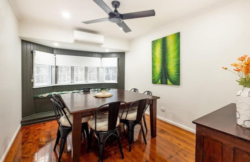 Parramatta Park Casa | Bluebell Charm Cairns 4BR Home, 3 min to Hospital
