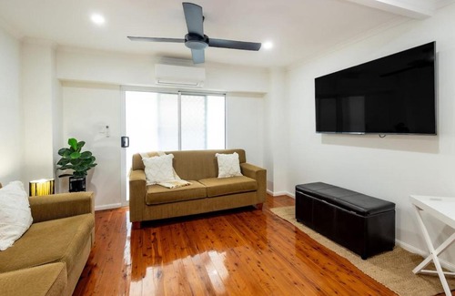 Parramatta Park Casa | Bluebell Charm Cairns 4BR Home, 3 min to Hospital