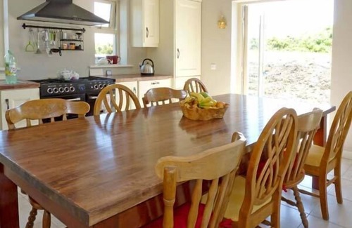 Spanish Point Cabaña | BLUEBELL COTTAGE, family friendly in Spanish Point, County Clare