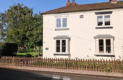 Rugeley Casa | Bluebell Cottage