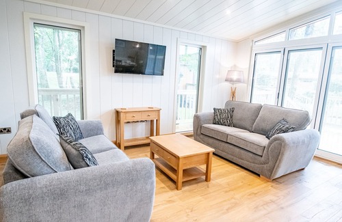 Gargrave Cabina | BLUEBELL LODGE, family friendly, with a garden in Gargrave