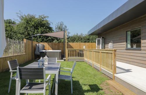 Arnold Casa | Bluebell Wood