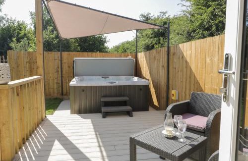 Arnold Casa | Bluebell Wood