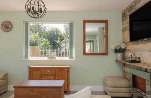 Arnold Casa | Bluebell Wood