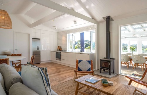 Surfdale Casa | Bluebelle - Stay Waiheke