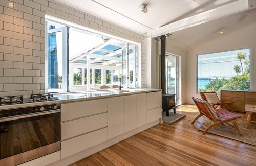 Surfdale Casa | Bluebelle - Stay Waiheke