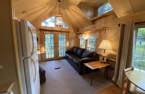 Adams County Casa | Bluebelle Tiny House in the 'Hundred Acre Woods'!