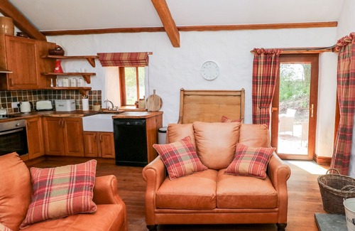 Haverfordwest Cabaña | BLUEBERRY COTTAGE, character holiday cottage in Haverfordwest