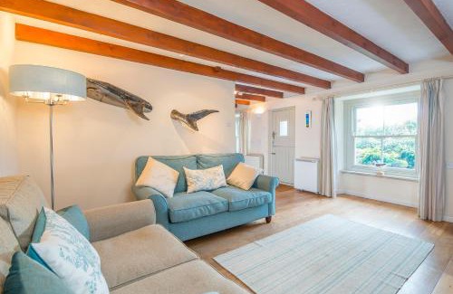 Solva Casa | Blueberry Cottage