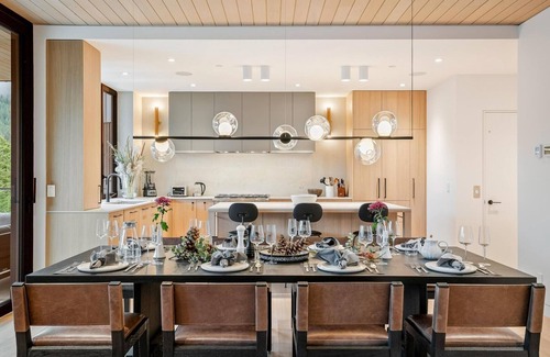 Blueberry Hill Chalet De Esquí | Blueberry Hill Retreat | Luxury, Close to everything, hot tub, incredible views,