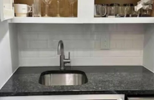 Chattanooga Casa | Bluebird Abode Stand Alone House 3 Bed 2 Full Bath with a Gym & Pet Friendly