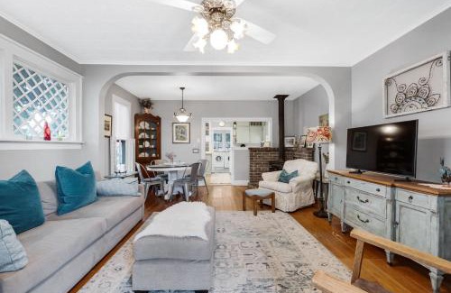 Salida Casa | Bluebird Cottage, Downtwn Salida Victorian On Park