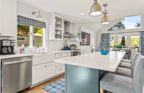 Queensbury Casa | Bluebird Hideaway