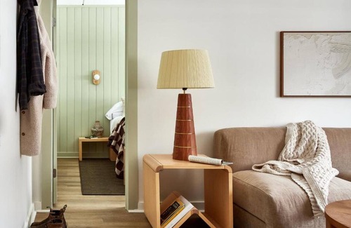 Lake Placid Hotel | Bluebird Lake Placid King Suite l Sleeps 4 Comfortably