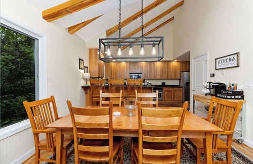 Chestnut Springs Casa | Bluebird Mountain Home: Dog Friendly, No Step Master