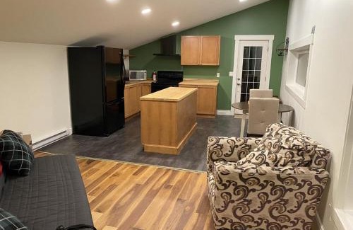 Golden Casa | Bluebird Nest