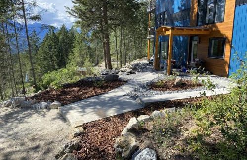 Golden Casa | Bluebird Nest