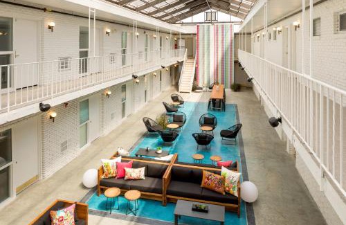 Saratoga Springs Hotel | Bluebird Spa City Motor Lodge