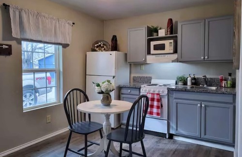 West Tawakoni Apartamento | Bluebonnet Cottages by the Lake - Cabin 4