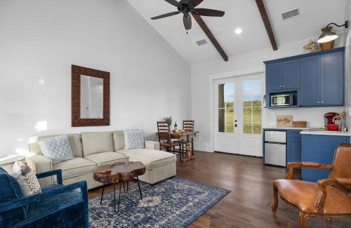 Comfort Casa | Bluebonnet Cottage with hot tub & VIEWS