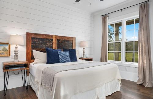 Comfort Casa | Bluebonnet Cottage with hot tub & VIEWS