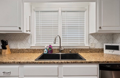 Bowling Green Condominio | Bluegrass Getaway Suite Downtown Bowling Green!