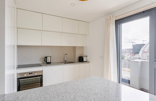 Casal da Ladeira Apartamento | Blueground | Alvalade, balcony, nr Gulbenkian