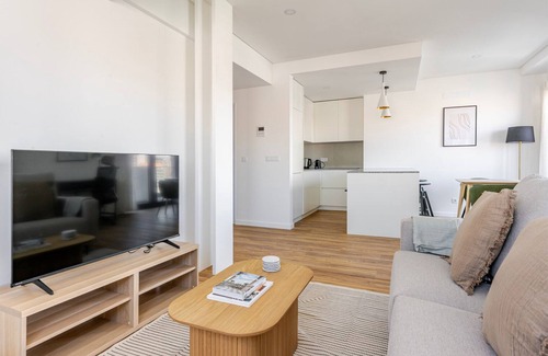 Casal da Ladeira Apartamento | Blueground | Alvalade, balcony, nr Campo Grande