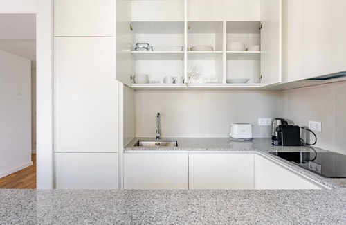 Casal da Ladeira Apartamento | Blueground | Alvalade, balcony, nr Campo Grande