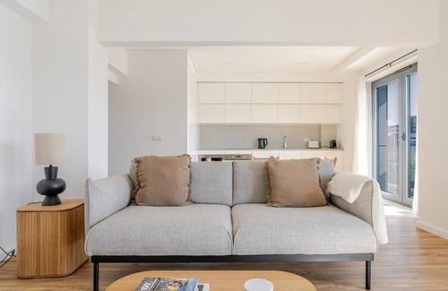 Casal da Ladeira Apartamento | Blueground | Alvalade, balcony, nr Campo Grande