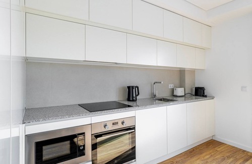 Casal da Ladeira Apartamento | Blueground | Alvalade, balcony, nr Campo Grande