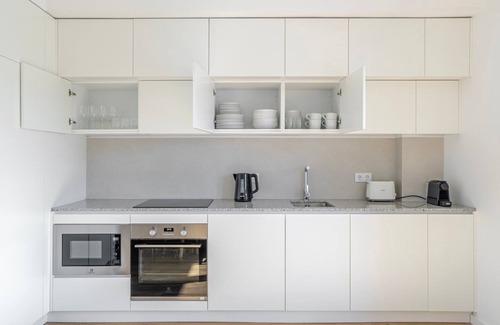 Casal da Ladeira Apartamento | Blueground | Alvalade, balcony, nr Campo Grande