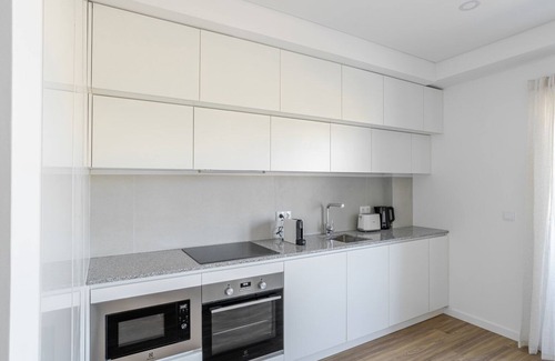 Casal da Ladeira Apartamento | Blueground | Alvalade, balcony, nr Campo Pequeno