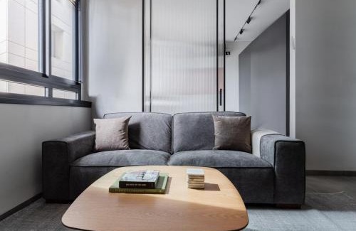 Neve Tzedek Apartamento | Blueground at Lev Hair,Upscale,Rothchild boulevard