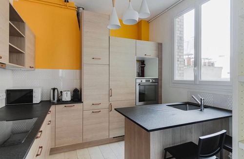 L'Europe Apartamento | Blueground | Batignolles, elevator & washer