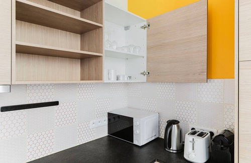 L'Europe Apartamento | Blueground | Batignolles, elevator & washer
