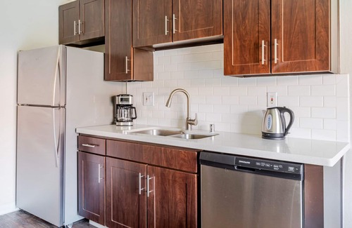 Campbell Apartamento | Blueground | Campbell, pool, nr Campbell Park
