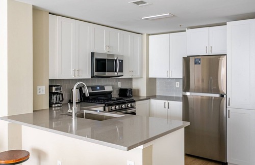 Chinatown Apartamento | Blueground | Chinatown, gym & w/d, nr arena