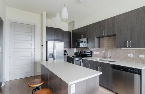 West End Apartamento | Blueground | Downtown 1bd apartment
