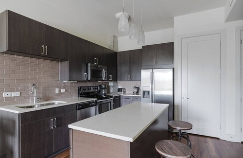 West End Apartamento | Blueground | Downtown 1bd apartment