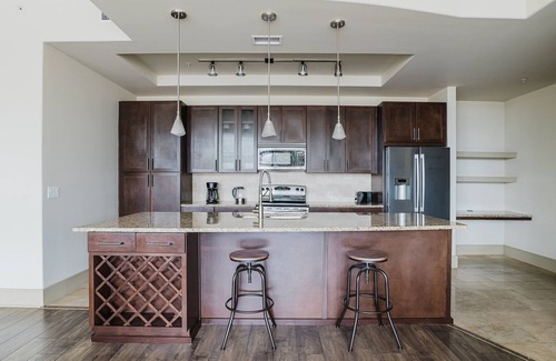 Second Street District Apartamento | Blueground | Downtown 2bd apartment